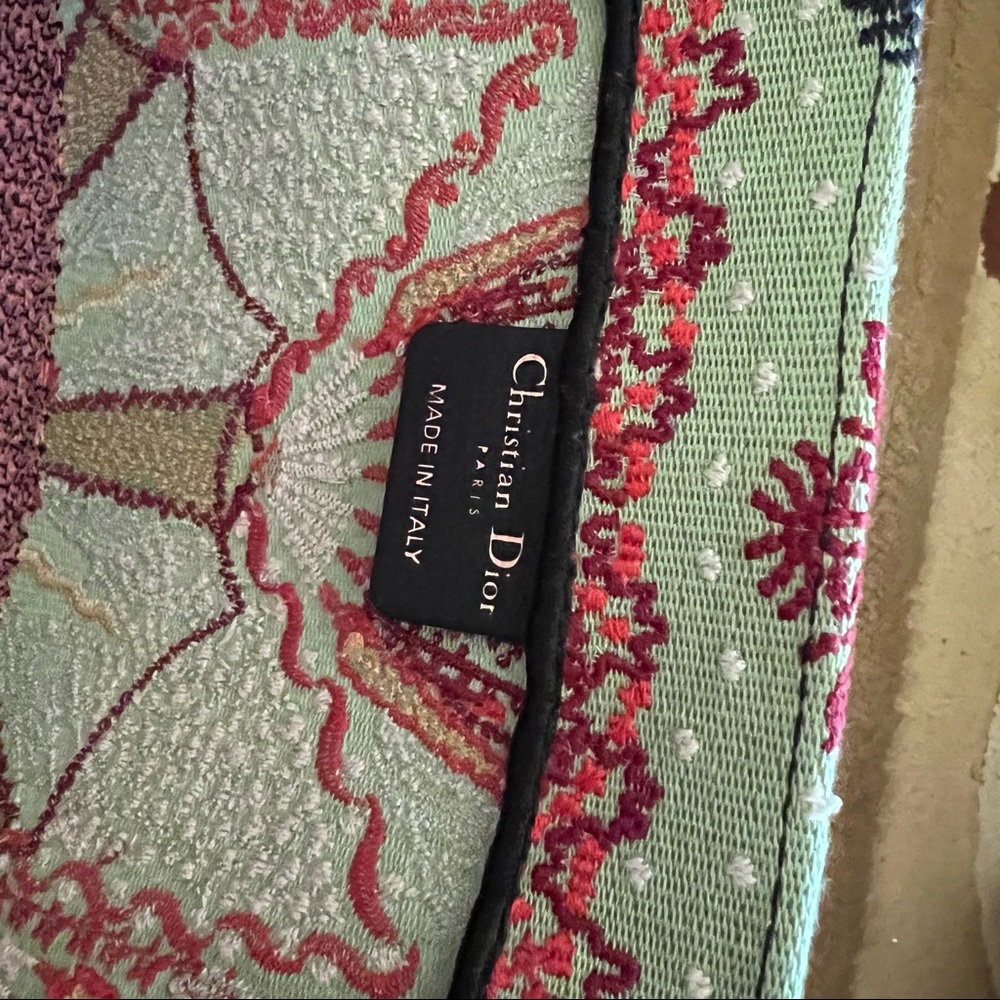 CHRISTIAN DIOR LARGE BOOK TOTE MULTICOLOR CANVAS EMBROIDED IN LIGHTS - Picture 10 of 14
